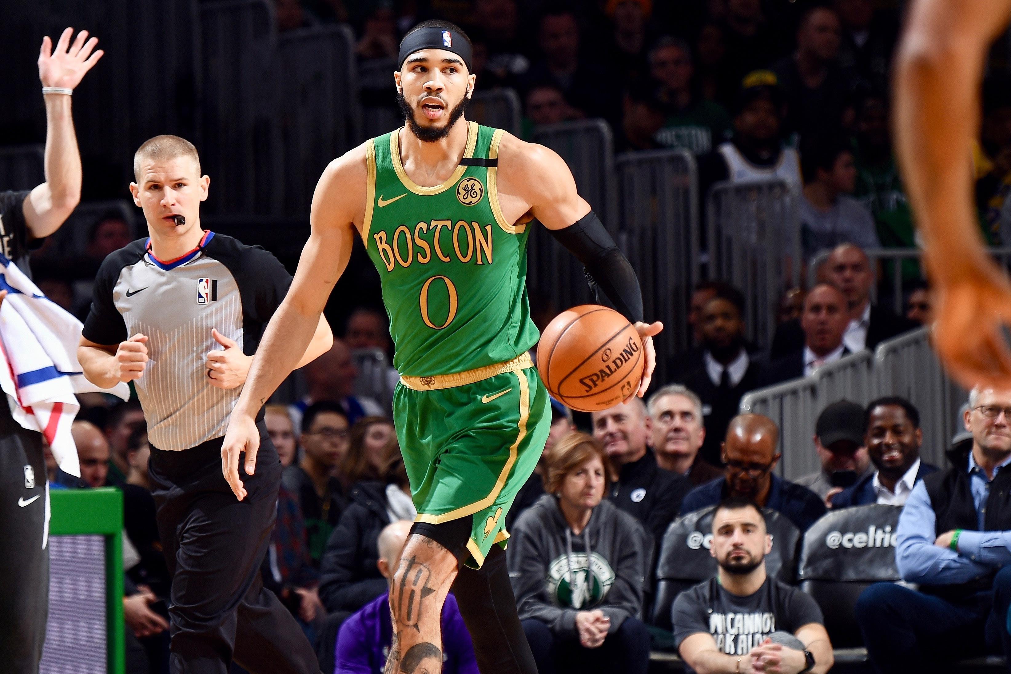 九游官网-泰山球迷在现场做出不当行为