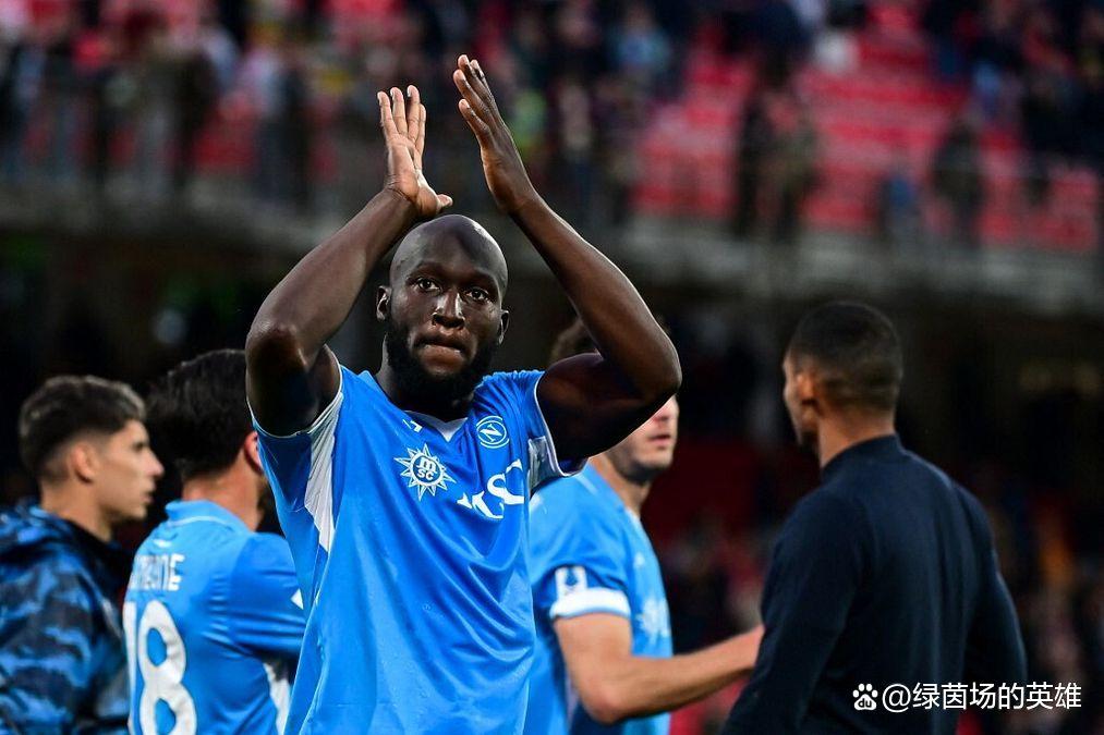 那不勒斯的主场叫什么